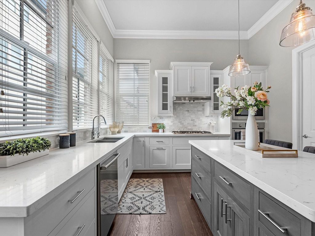 6054 Kansas Street, Houston, TX 77007