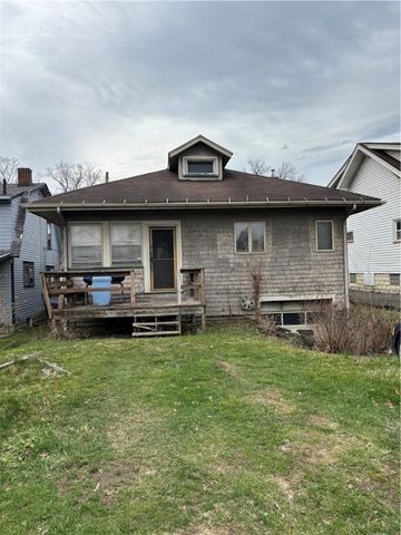 115 Woodrow Ct., Sharon, PA 16146