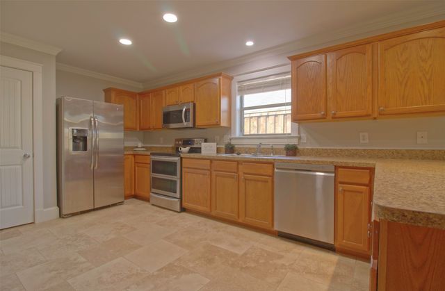 2007 Kings Forest Drive, Heartland, TX 75126