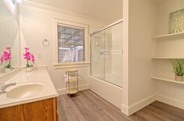 2007 Kings Forest Drive, Heartland, TX 75126