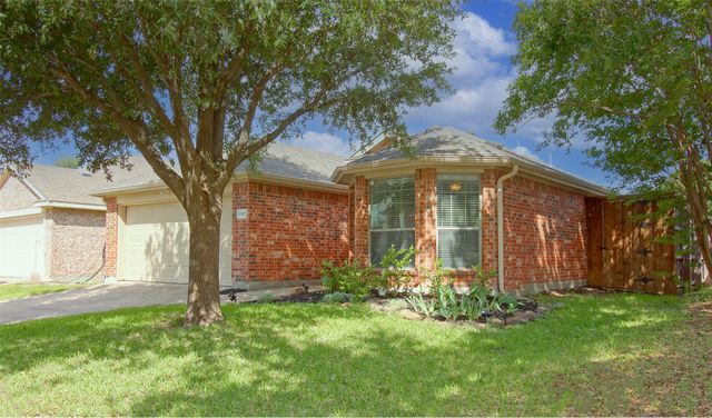 2007 Kings Forest Drive, Heartland, TX 75126