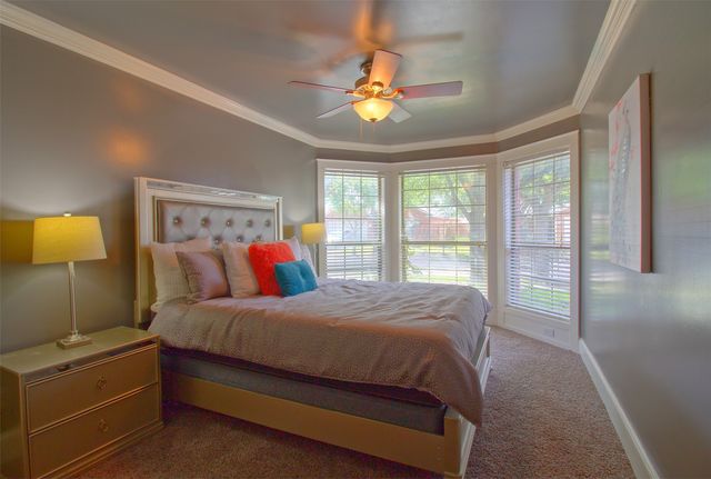 2007 Kings Forest Drive, Heartland, TX 75126
