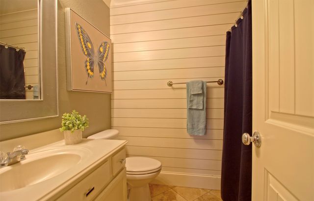 2007 Kings Forest Drive, Heartland, TX 75126
