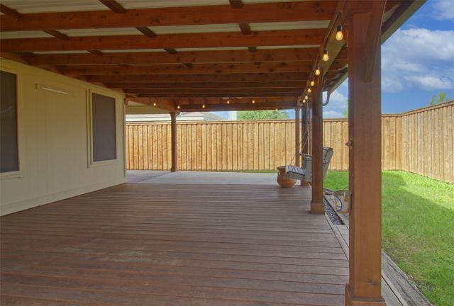 2007 Kings Forest Drive, Heartland, TX 75126
