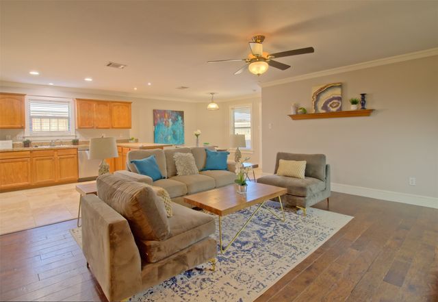 2007 Kings Forest Drive, Heartland, TX 75126