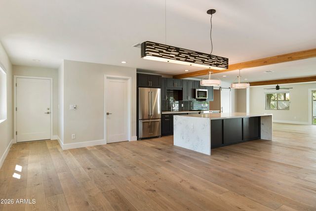 3318 E ONYX Avenue, Phoenix, AZ 85028