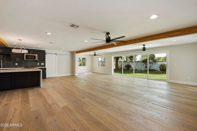 3318 E ONYX Avenue, Phoenix, AZ 85028