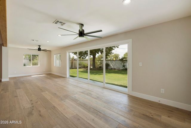 3318 E ONYX Avenue, Phoenix, AZ 85028