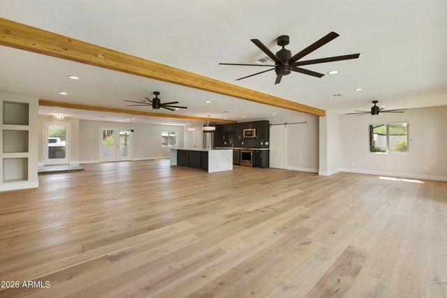 3318 E ONYX Avenue, Phoenix, AZ 85028