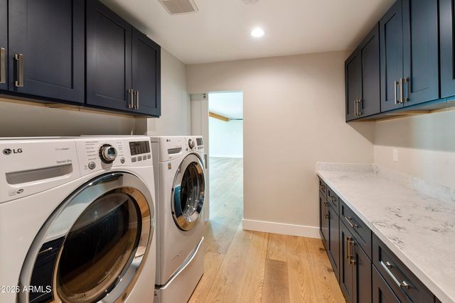 3318 E ONYX Avenue, Phoenix, AZ 85028