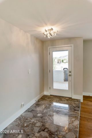 3318 E ONYX Avenue, Phoenix, AZ 85028