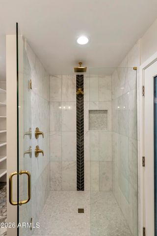 3318 E ONYX Avenue, Phoenix, AZ 85028