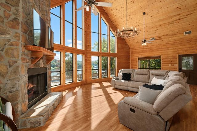 1301 & 1285 S Lake Drive, Gladewater, TX 75647