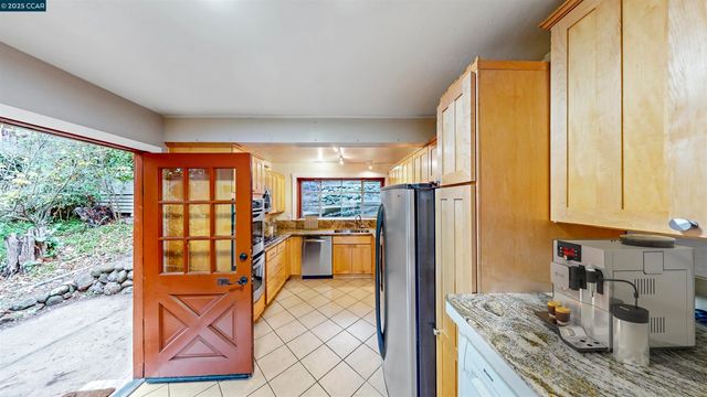 5716 Merriewood Drive, Oakland, CA 94611