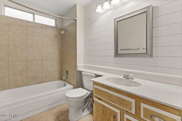 7120 W SUNNYSLOPE Lane, Peoria, AZ 85345