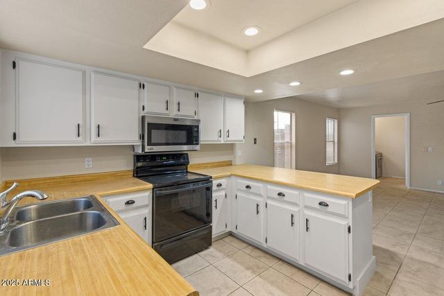 7120 W SUNNYSLOPE Lane, Peoria, AZ 85345