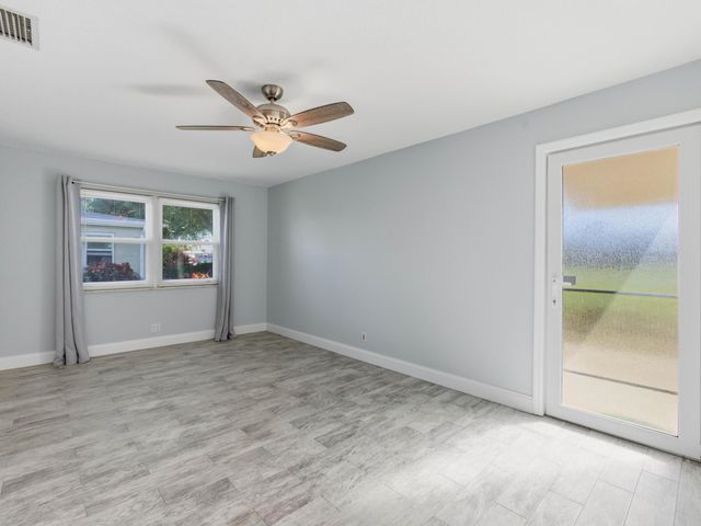 270 High Point Boulevard A, Boynton Beach, FL 33435