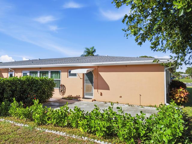 270 High Point Boulevard A, Boynton Beach, FL 33435