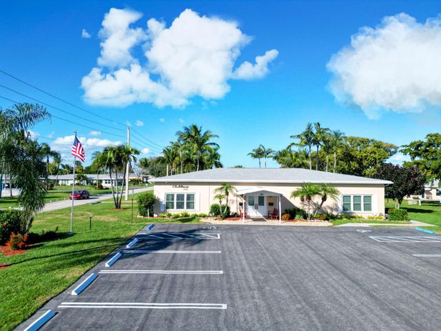 270 High Point Boulevard A, Boynton Beach, FL 33435