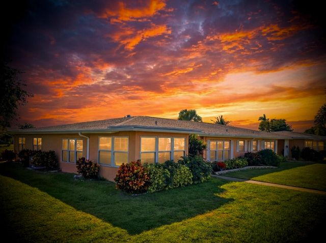 270 High Point Boulevard A, Boynton Beach, FL 33435