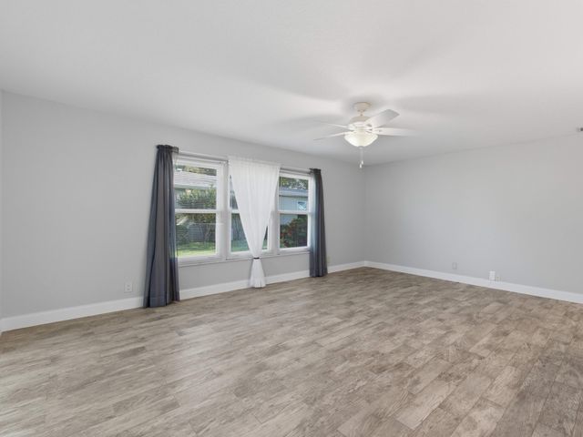 270 High Point Boulevard A, Boynton Beach, FL 33435