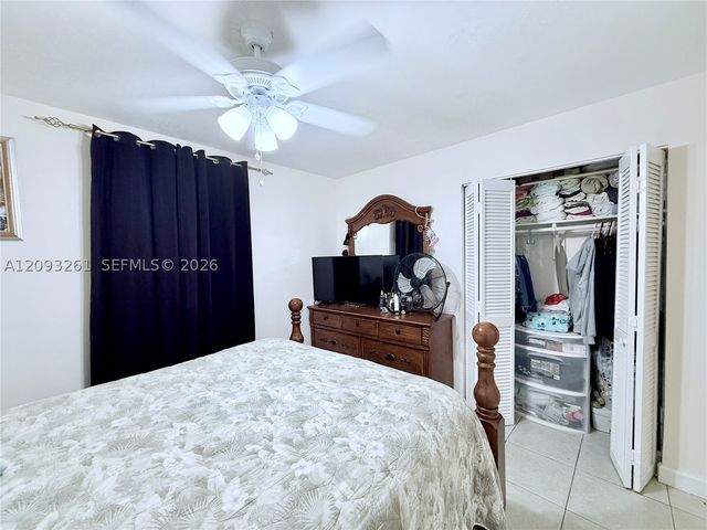 1284 W 44th Pl 1, Hialeah, FL 33012