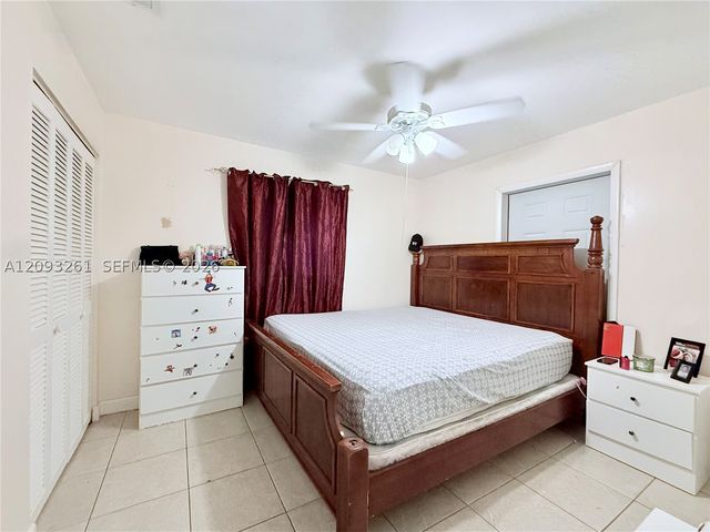 1284 W 44th Pl 1, Hialeah, FL 33012