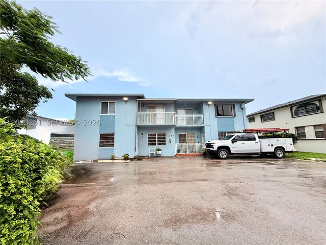 1284 W 44th Pl 1, Hialeah, FL 33012