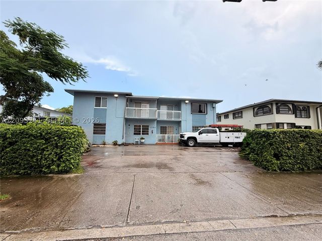 1284 W 44th Pl 1, Hialeah, FL 33012
