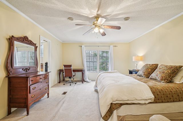 3668 Old Sams Creek Rd, Pegram, TN 37143