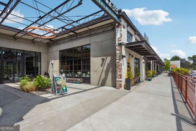 1739 Hollingsworth Boulevard NW, Atlanta, GA 30318