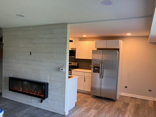 7 Cour Deauville Court, Palos Hills, IL 60465