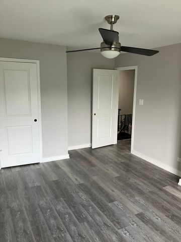 7 Cour Deauville Court, Palos Hills, IL 60465