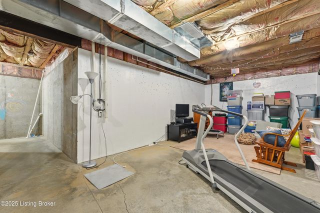 7500 Warrenton Hill Ct, Louisville, KY 40291