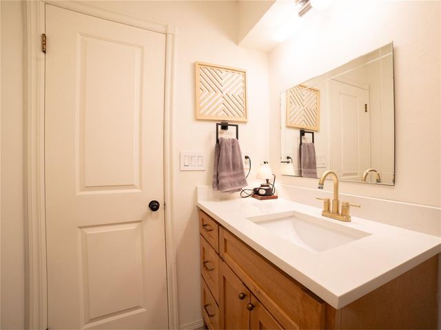 15501 SW 74th Street, Mustang, OK 73064