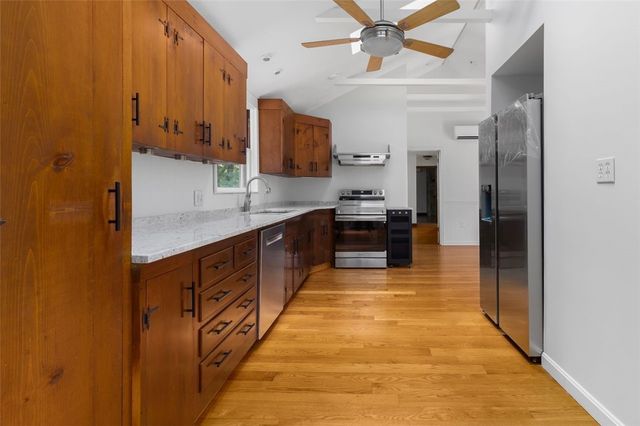 15 Williams Road, Smithfield, RI 02917