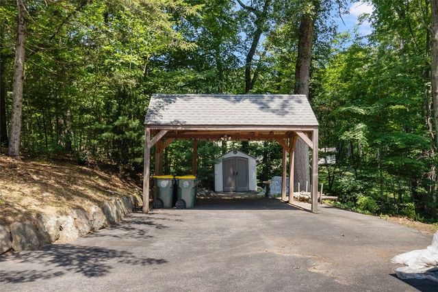 15 Williams Road, Smithfield, RI 02917