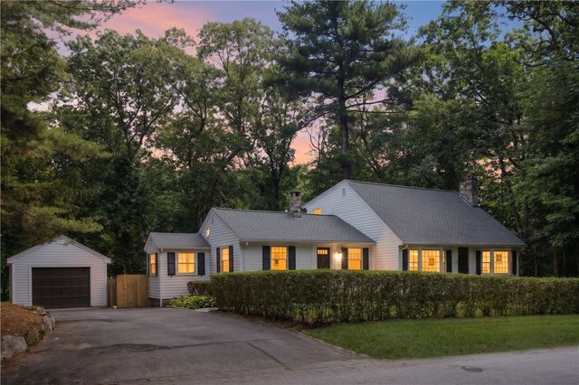 15 Williams Road, Smithfield, RI 02917