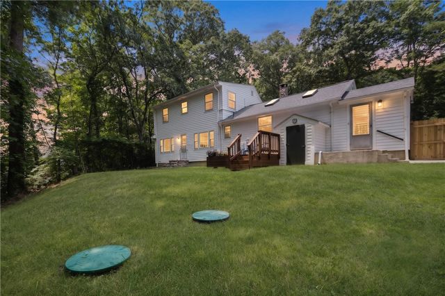 15 Williams Road, Smithfield, RI 02917