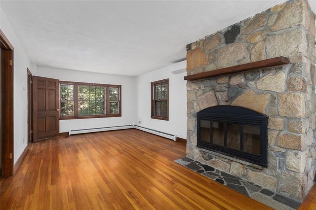 15 Williams Road, Smithfield, RI 02917