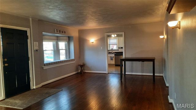 7806 Garden Avenue, Shrewsbury, MO 63119