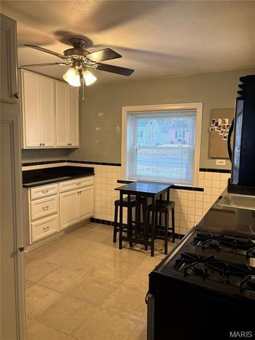 7806 Garden Avenue, Shrewsbury, MO 63119