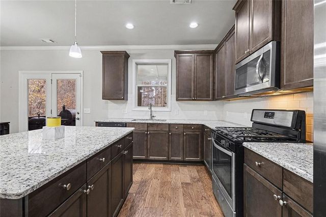 5766 Rivermoore Drive, Braselton, GA 30517