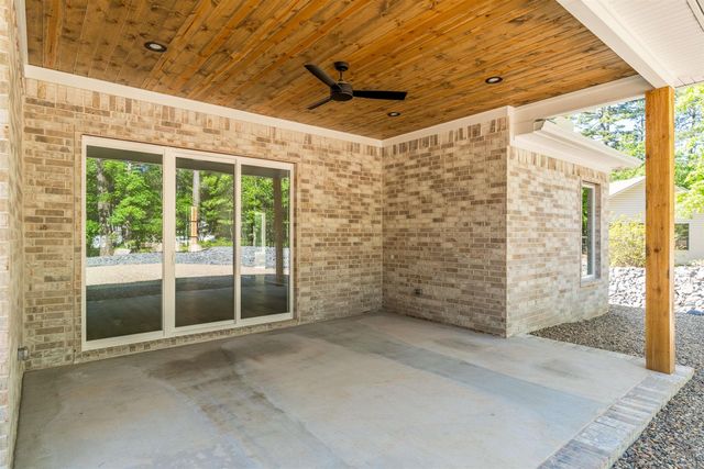 4 Tiburon Way, Hot Springs Village, AR 71909
