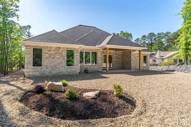 4 Tiburon Way, Hot Springs Village, AR 71909