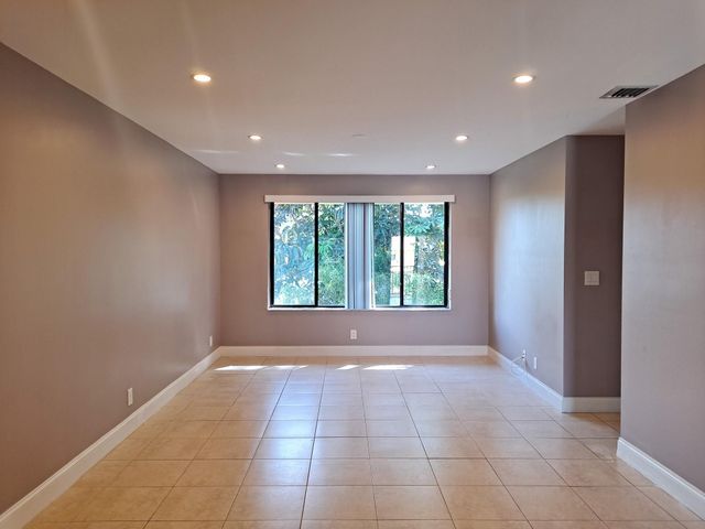 11441 NW 39 Court 320-3, Coral Springs, FL 33065