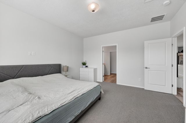 6025 Strand Loop SE, Albuquerque, NM 87105