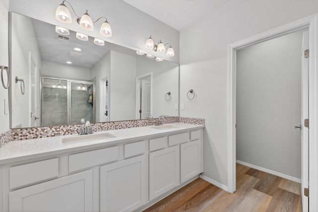 6025 Strand Loop SE, Albuquerque, NM 87105