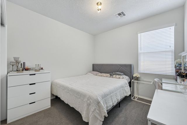 6025 Strand Loop SE, Albuquerque, NM 87105
