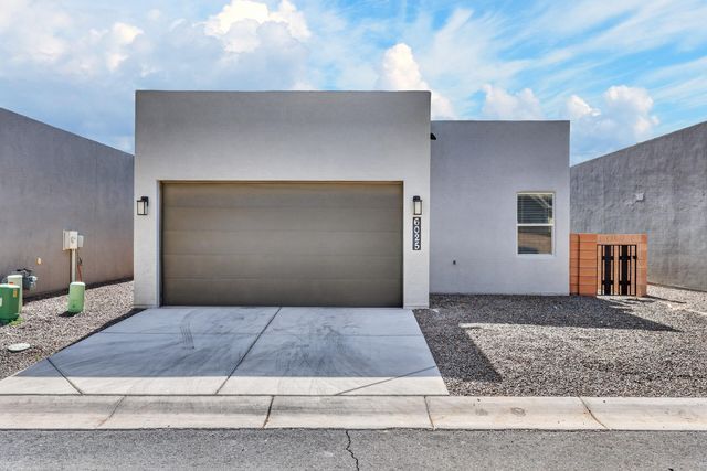 6025 Strand Loop SE, Albuquerque, NM 87105